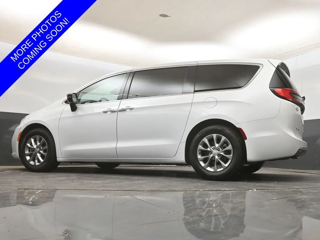 2026 Chrysler Pacifica - $36,980