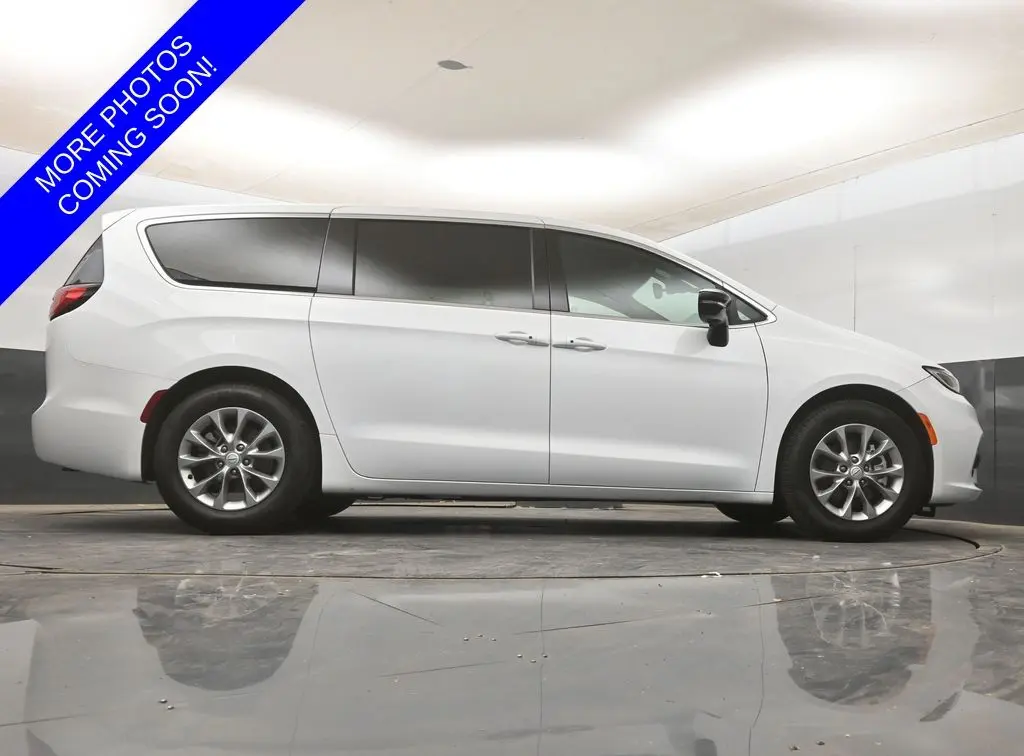 2026 Chrysler Pacifica - $36,980