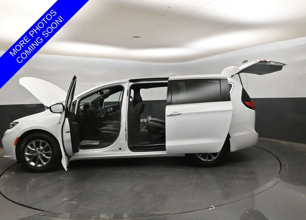 2026 Chrysler Pacifica - $36,980