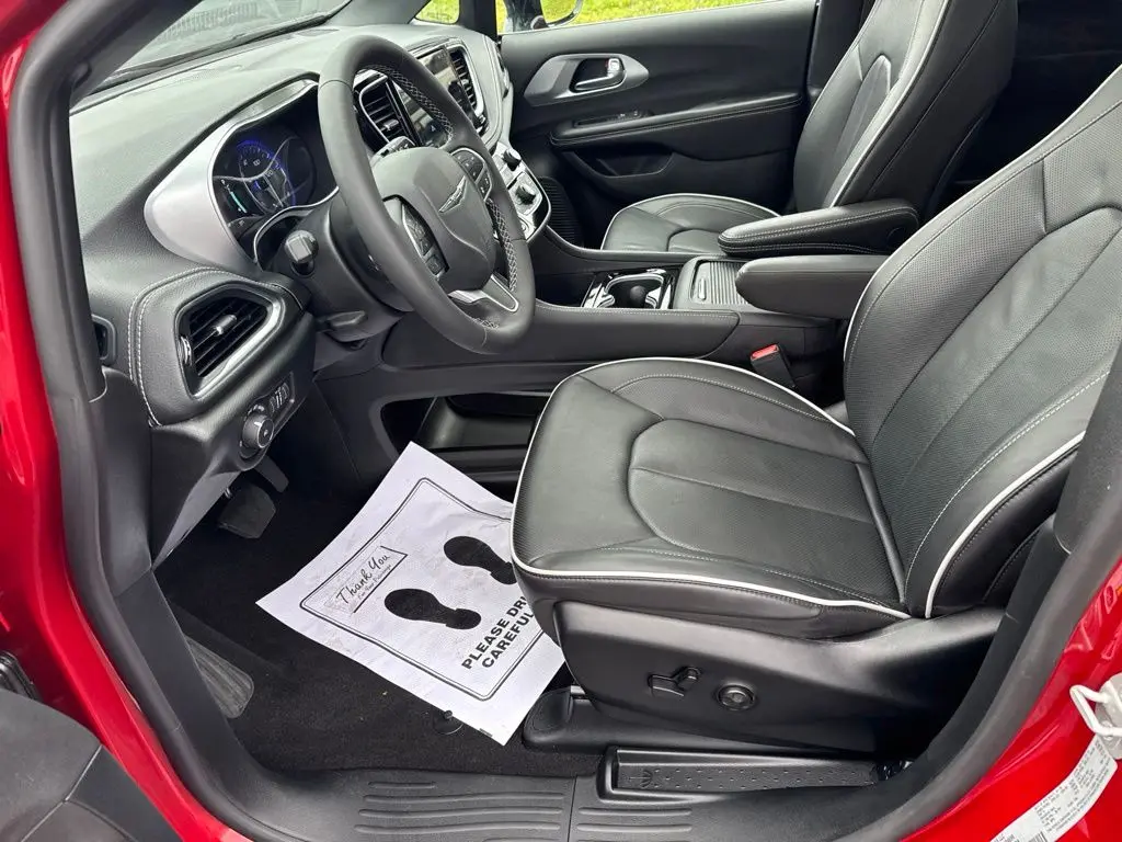 2026 Chrysler Pacifica - $38,982