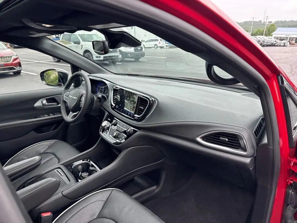 2026 Chrysler Pacifica - $38,982
