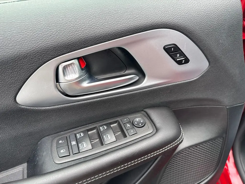 2026 Chrysler Pacifica - $38,982