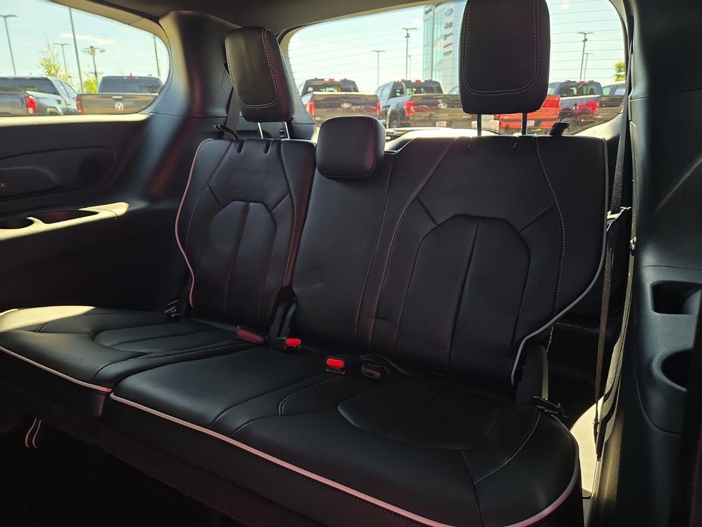 2026 Chrysler Pacifica - $42,500