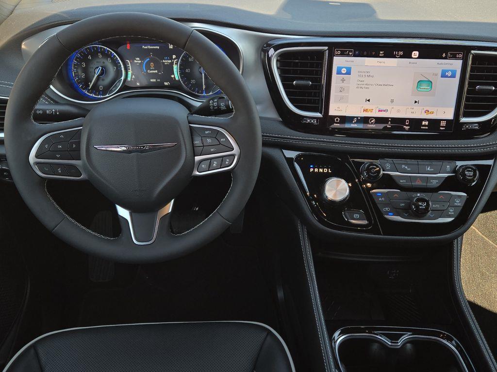 2026 Chrysler Pacifica - $42,500