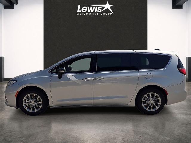 2026 Chrysler Pacifica - $41,900
