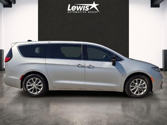 2026 Chrysler Pacifica - $41,900