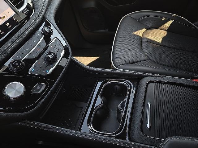 2026 Chrysler Pacifica - $41,900