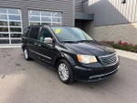 2013 Town and Country Thumbnail 3