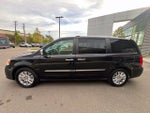 2013 Town and Country Thumbnail 8