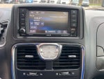2013 Town and Country Thumbnail 23