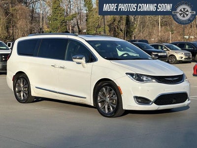 Photo of a 2020 Chrysler Pacifica Limited 4DR Mini-Van for sale