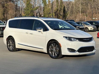 Photo of a 2020 Chrysler Pacifica Limited 4DR Mini-Van for sale