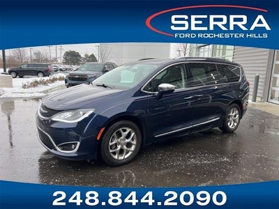 Photo of a 2020 Chrysler Pacifica Limited 4DR Mini-Van for sale