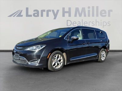 Photo of a 2020 Chrysler Pacifica Limited 4DR Mini-Van for sale