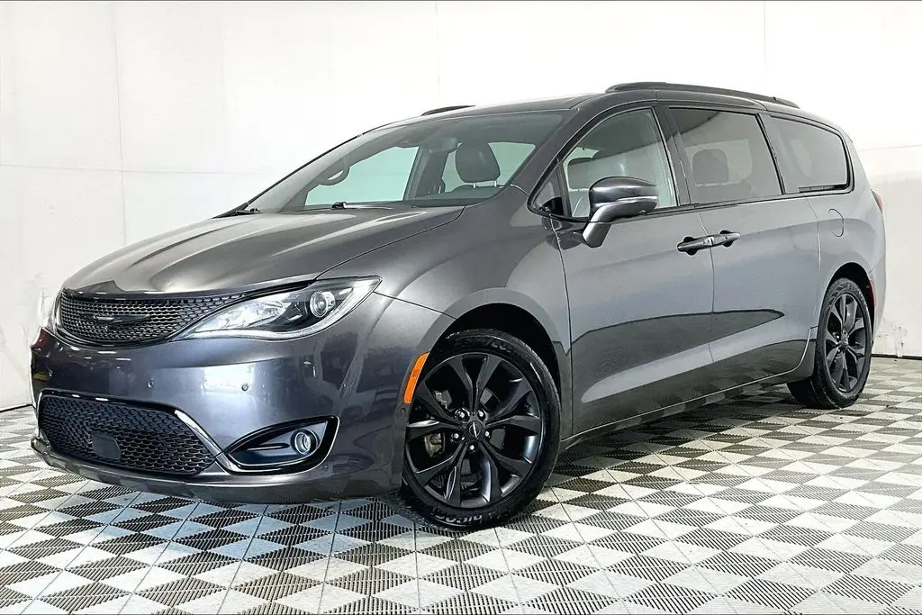 2020 Chrysler Pacifica - $22,541