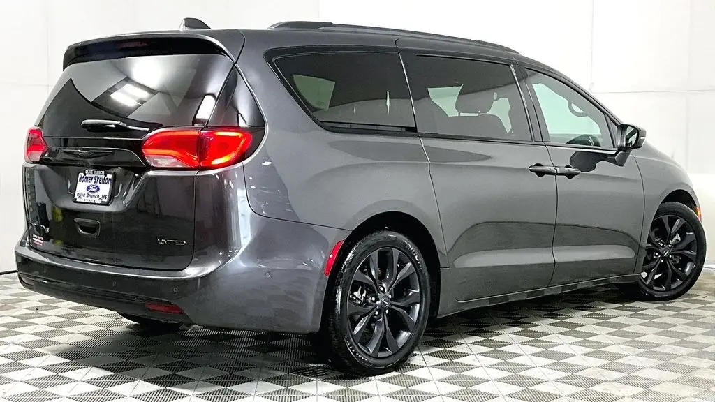 2020 Chrysler Pacifica Limited