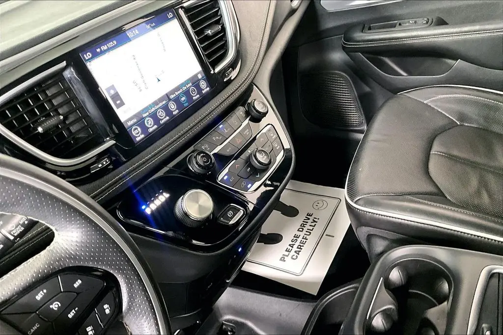 2020 Chrysler Pacifica - $22,541