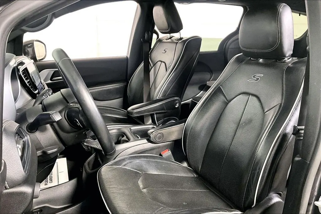 2020 Chrysler Pacifica - $22,541