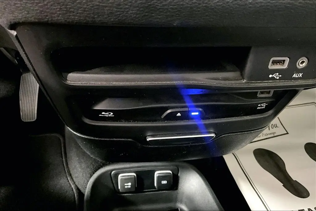 2020 Chrysler Pacifica - $22,541