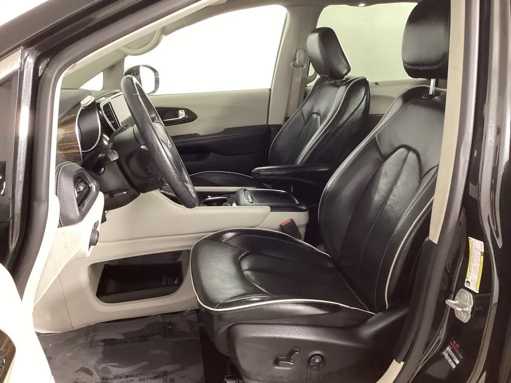 2022 Chrysler Pacifica - $22,984