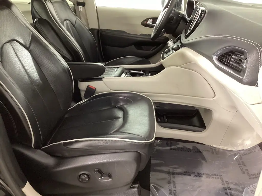 2022 Chrysler Pacifica - $22,984