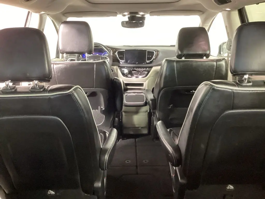 2022 Chrysler Pacifica - $22,984