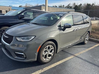 2023 Chrysler Pacifica Limited 4DR Mini-Van