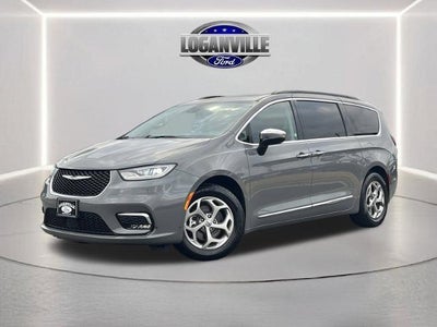 2023 Chrysler Pacifica Limited 4DR Mini-Van
