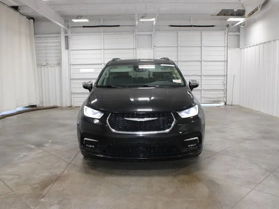 Photo of a 2023 Chrysler Pacifica Limited 4DR Mini-Van for sale