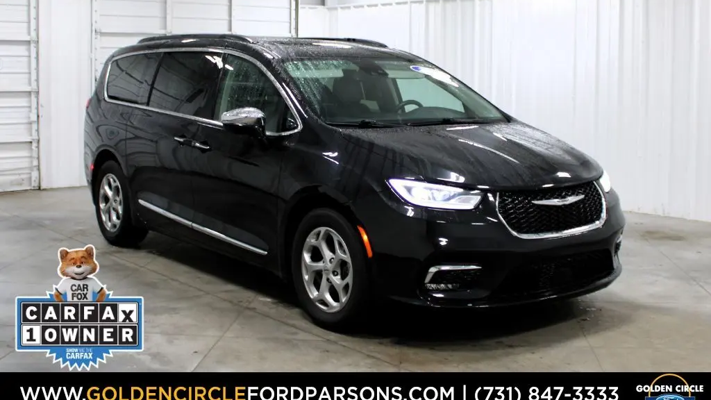 Preowned 2023 Chrysler Pacifica Limited for Sale