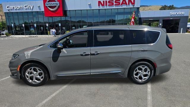 Preowned 2023 Chrysler Pacifica Limited for Sale