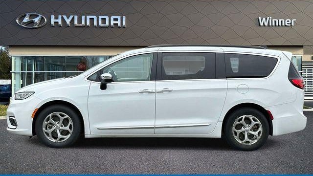2023 Chrysler Pacifica Limited