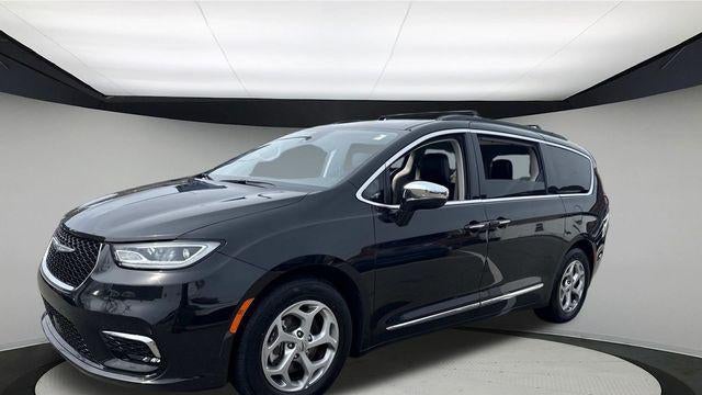 Preowned 2023 Chrysler Pacifica Limited for Sale