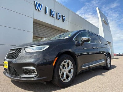 2023 Chrysler Pacifica Limited 4DR Mini-Van
