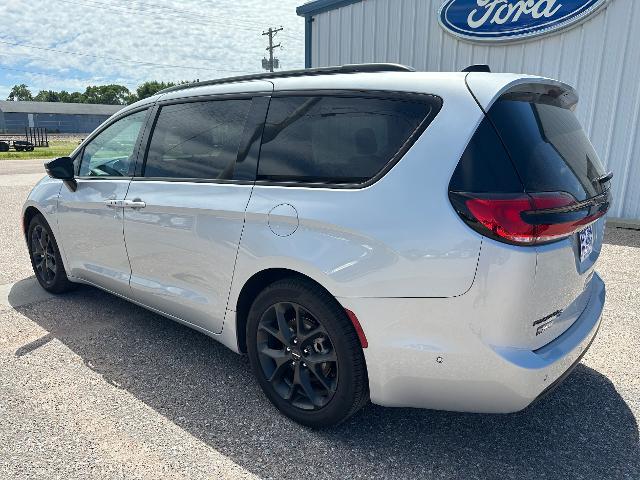2024 Chrysler Pacifica - $36,900