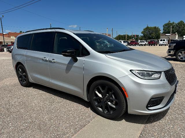 2024 Chrysler Pacifica - $36,900