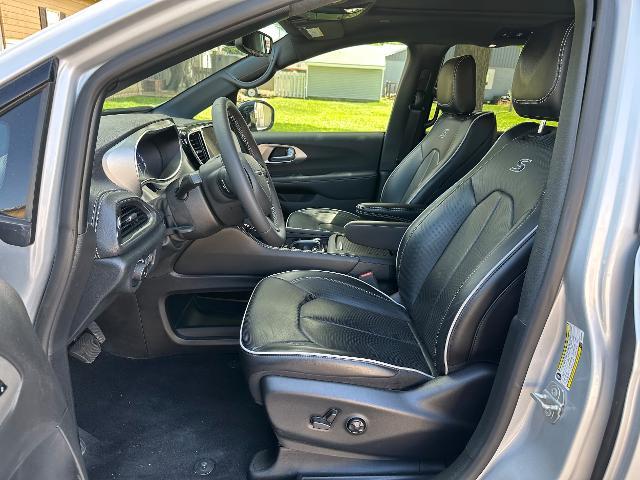 2024 Chrysler Pacifica - $36,900
