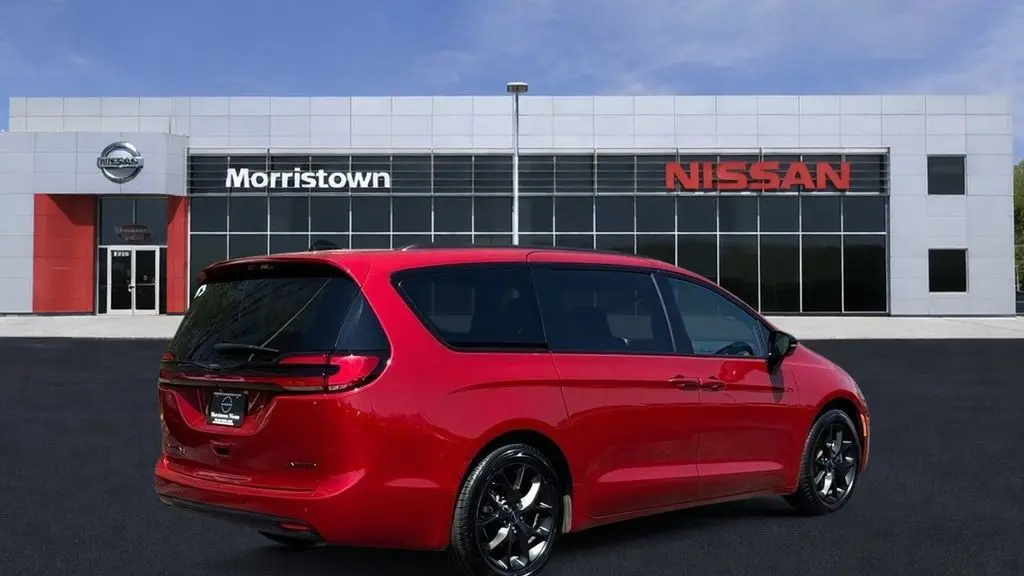 2025 Chrysler Pacifica Limited