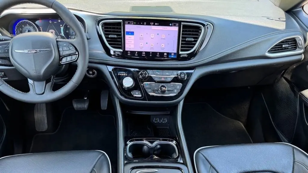 2025 Chrysler Pacifica Limited