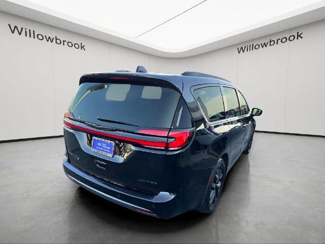2025 Chrysler Pacifica - $28,500