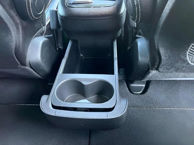 2025 Chrysler Pacifica - $28,500