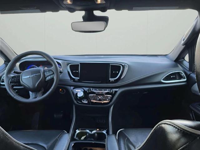 2025 Chrysler Pacifica - $28,500