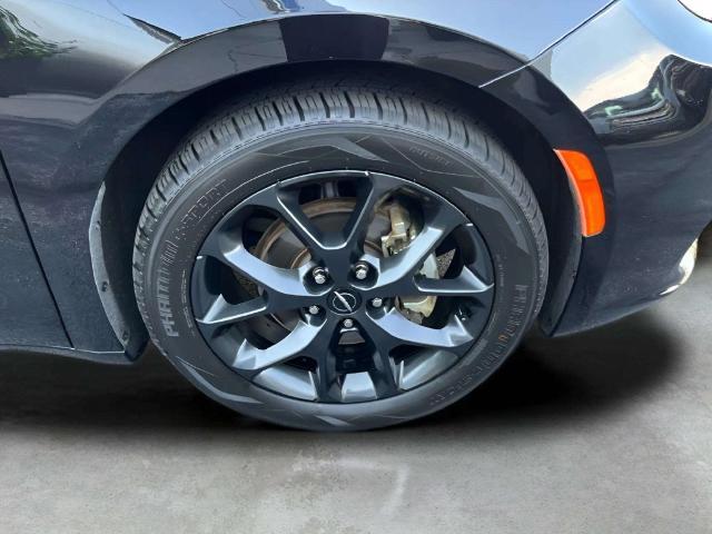 2025 Chrysler Pacifica - $28,500