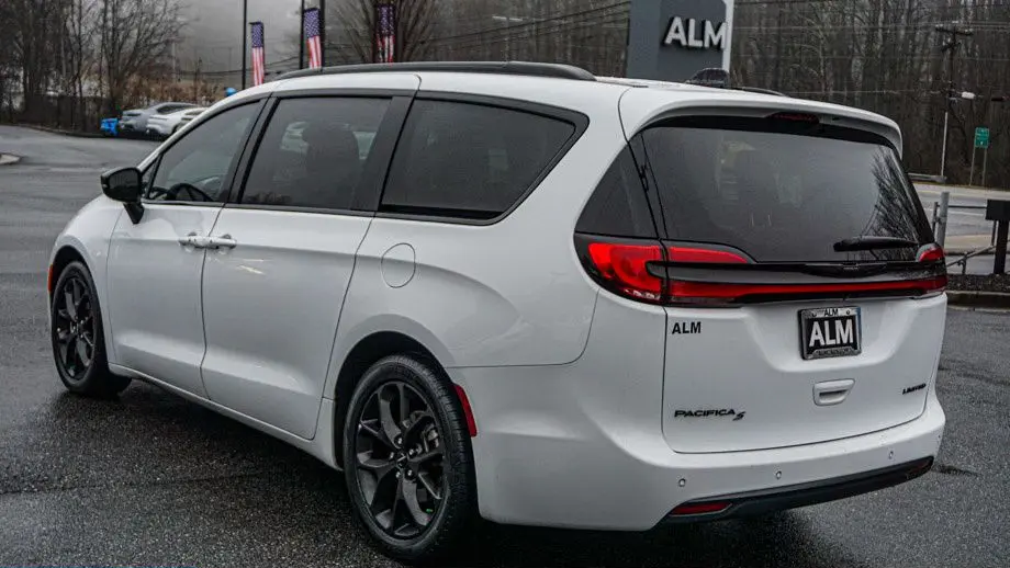 2025 Chrysler Pacifica Limited
