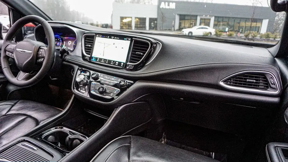 2025 Chrysler Pacifica Limited