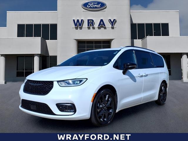 2025 Chrysler Pacifica - $27,988