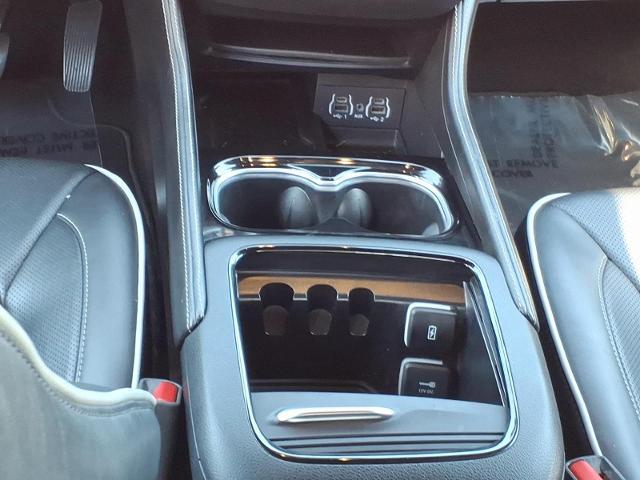 2025 Chrysler Pacifica - $27,988