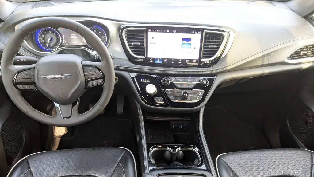 2025 Chrysler Pacifica Limited
