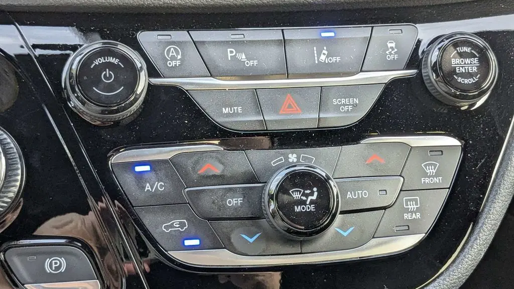 2025 Chrysler Pacifica Limited