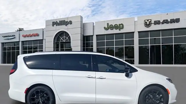 2026 Chrysler Pacifica Limited